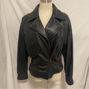 Vintage 80’s Wilsons Leather Women’s Cropped Moto Jacket (M)